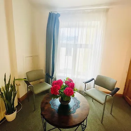 Spacious In Old Town