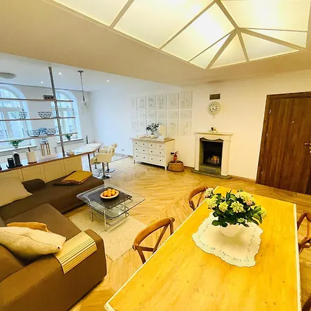 Dzīvoklis Spacious In Old Town Riga