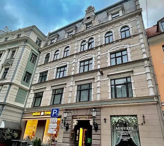 Dzīvoklis Spacious In Old Town Riga