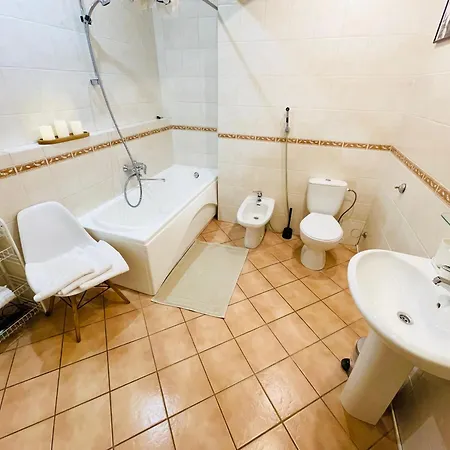 Spacious In Old Town