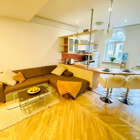 Spacious In Old Town 里加