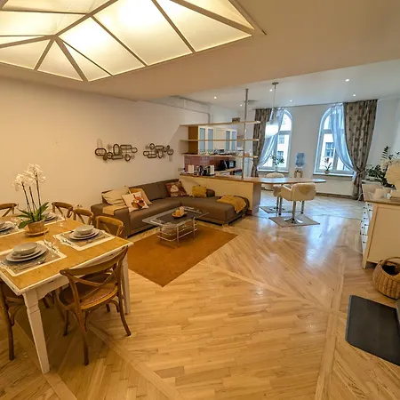 公寓 Spacious In Old Town *